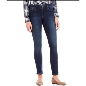 Nwot Ralph Lauren Low Rise Modern Straight Curvy Jeans